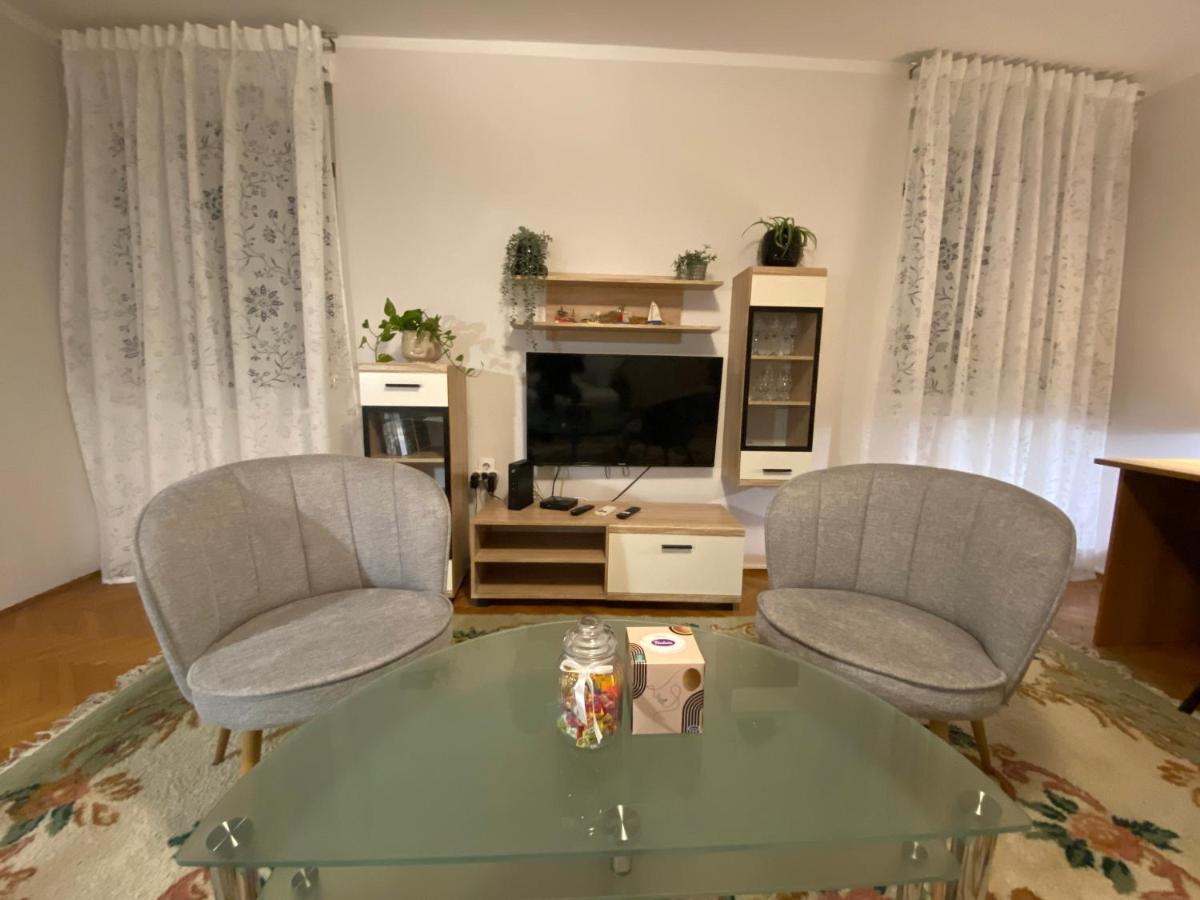 Apartman Colapis- Self Check In, Free Parking, Premium Location! Карловаць Екстер'єр фото