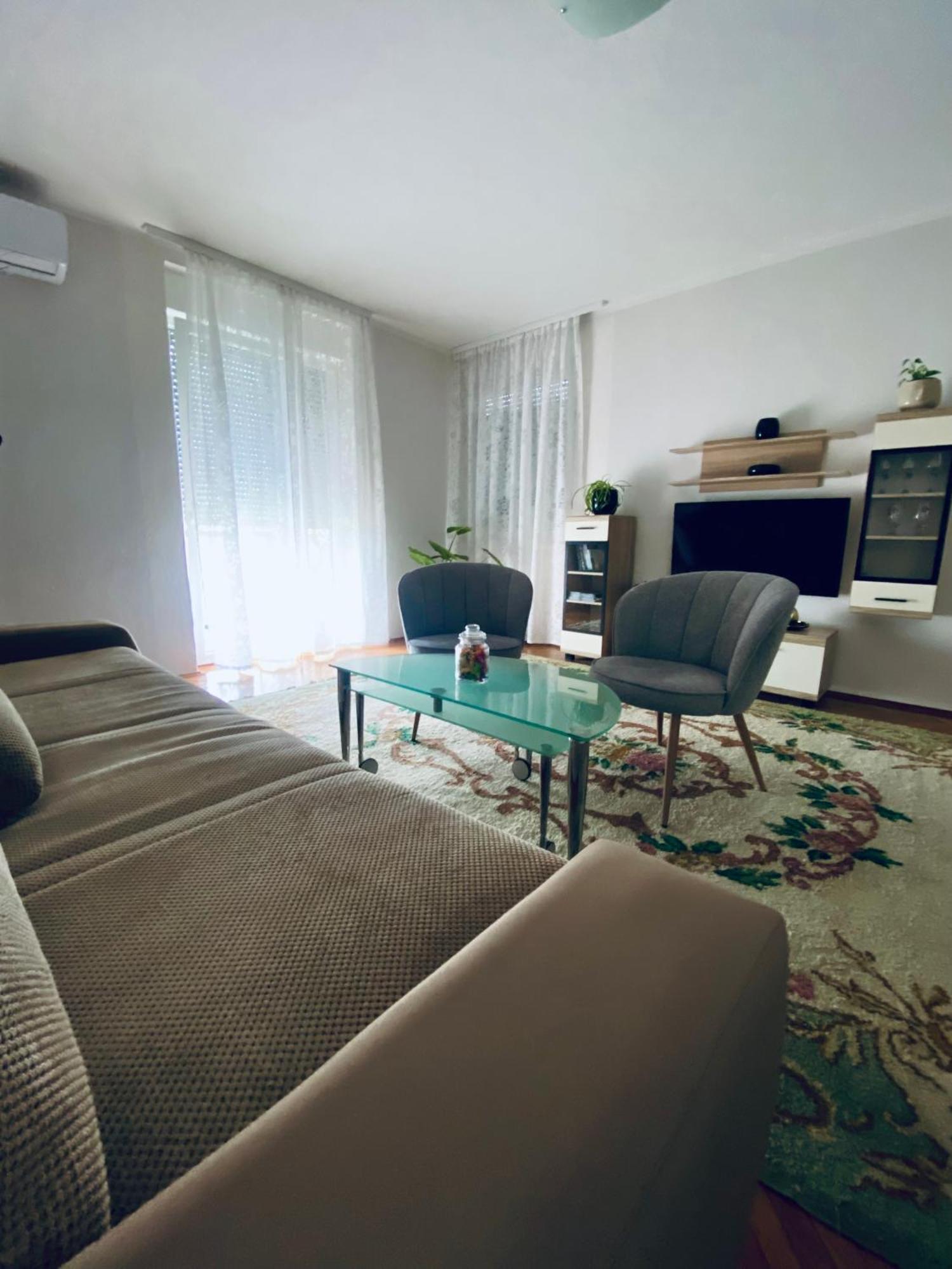 Apartman Colapis- Self Check In, Free Parking, Premium Location! Карловаць Екстер'єр фото